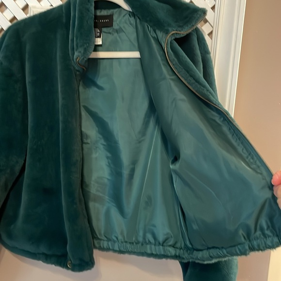 EUC green velour bomber jacket size small cozy winter wear zip up - Picture 4 of 7